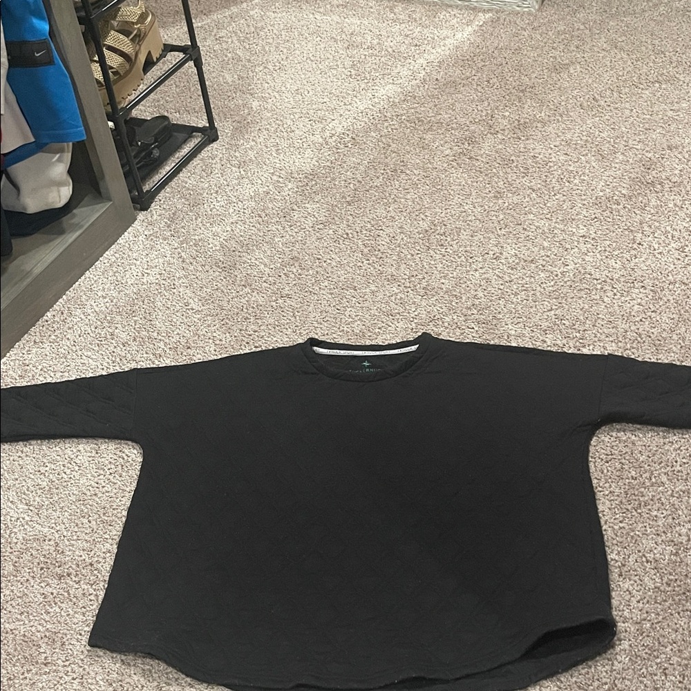 Tuckernuck Sport Black Quilted Sweatshirt
